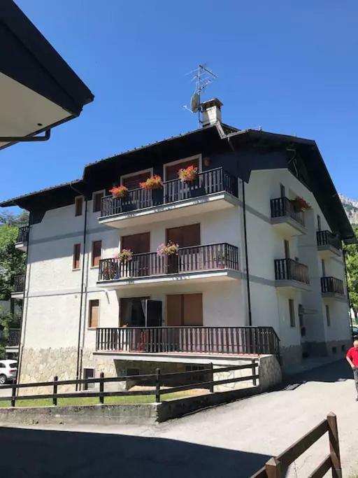Bardonecchia Holidays Екстериор снимка